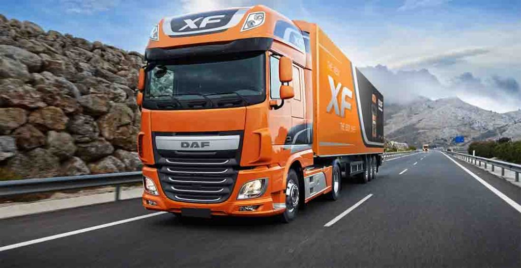 Camion avec décors tuning